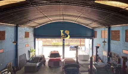 Barracão / Galpão / Depósito à venda na Rua Noronha Torrezão, 466, Santa Rosa, Niterói por R$ 3.000.000