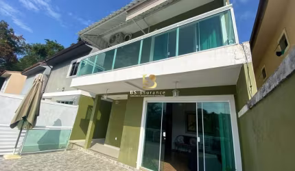 Casa com 3 quartos à venda na Professor Adamastor Camara Ribeiro, 105, Maravista, Niterói por R$ 800.000