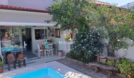 Casa com 2 quartos à venda na Via Lagos, 234, Boa Esperança, Rio Bonito por R$ 650.000