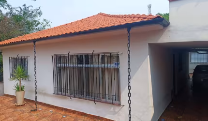 Versátil casa tipo para venda com 3 quartos, sendo 1 suíte, 170m²