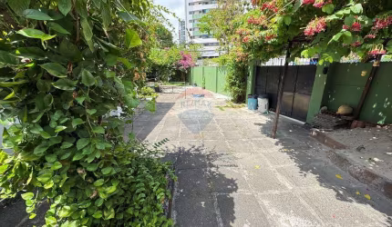Casa extremamente bem localizada na encruzilhada com 5 quartos, dependência completa, jardim, 2 terraços e cozinha para 2 ambientes
