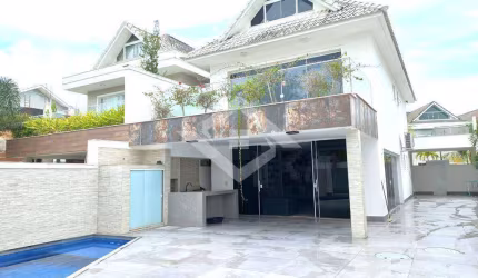 Casa Duplex para Venda de 3 Quartos no Recreio com 264 m²
