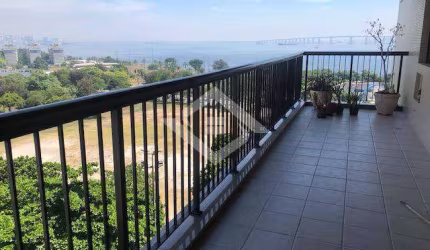 Apartamento 3 Quartos com Vista para o Mar em São Domingos - 130m²