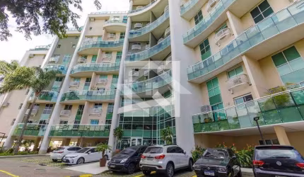 Duplex mobiliado com 1 suíte, 80m² e 2 vagas na Barra da Tijuca, RJ