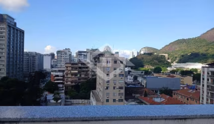 Vende Cobertura Duplex  180m2  com 4 quartos - 2 suítes  e 2 vagas
