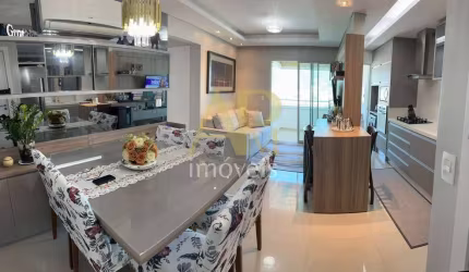 Apartamento à venda: 2 dormitórios, elevador, andar alto - Praia João Rosa