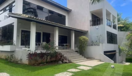 Casa solta para venda com 3 suítes 5 banheiros no Itaigara Caminho das Árvores de alto padrão