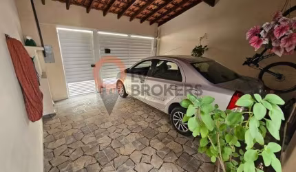 Imperdível oportunidade: Casa à venda em Mogi das Cruzes-SP, Alto Ipiranga, 3 quartos, 2 salas, 2 banheiros, 2 vagas, 159m².