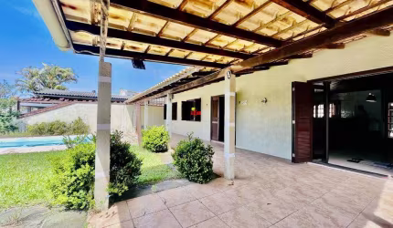 Casa com 3 dormitórios