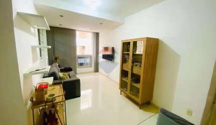 Único - Quarto e Sala com de 58m² primeira quadra da Praia e garagem -  Moderno e Reformado - Icaraí por 400.000,00