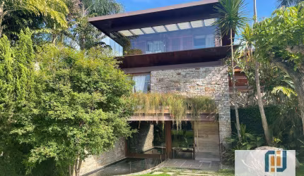 Casa magnífica à venda no Residencial Tamboré 1