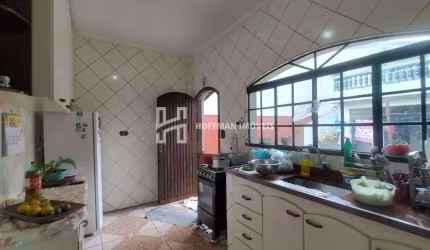 Terreno com 2 casas à venda - Santa Paula!