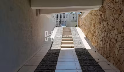 Casa térrea com 03 dormitórios e Com edicula à venda No Jardim São Caetano - São Caetano do Sul