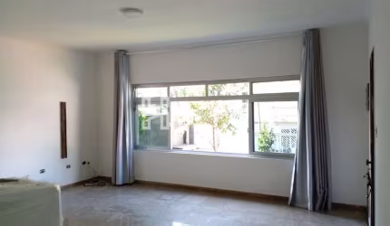 CASA EM SANTO ANDRÉ