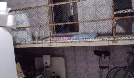 2 casas no terreno em ótima localização