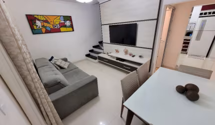 Sobrado à Venda com 2 Quartos e WC no Parque Marajoara, Santo André, SP