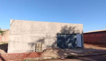 IMÓVEL À VENDA