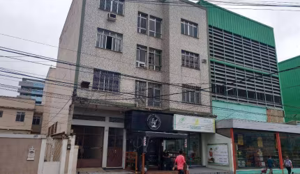 Apartamento com 2 quartos para alugar, 60 m² por R$ 1.657/mês - Vila Valqueire - Rio de Janeiro/RJ