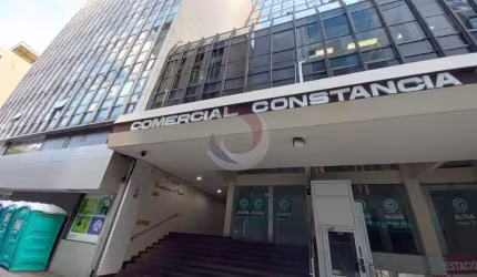 Sala comercial para alugar na Rua Trajano, 265, Centro, Florianópolis por R$ 1.200