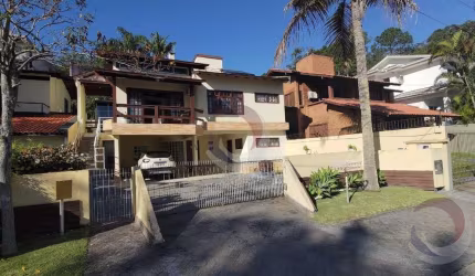 Casa com 5 quartos para alugar na Rua Dorvalina Machado Coelho, 374, João Paulo, Florianópolis por R$ 11.000