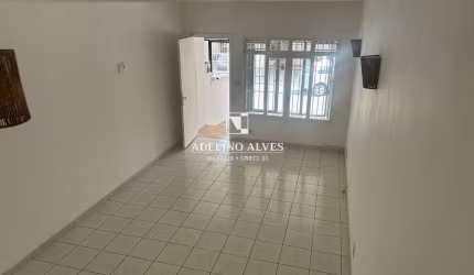 Alugo Casa  Chácara Santo Antônio com 2 dormitórios, vaga