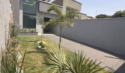 Casa à venda - 3 quartos, sendo 1 suíte - Vila são Sebastião - Senador Canedo-GO