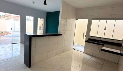 Casa para venda com 80 metros quadrados com 2 quartos