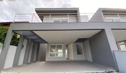 Casa com 3 quartos à venda na Prof. Marcos Cardoso Filho, 2, Córrego Grande, Florianópolis por R$ 1.890.000