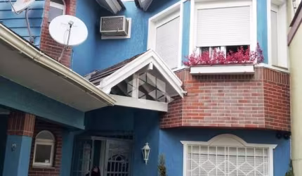 Casa de 3 dormitórios no bairro Cristo Redentor