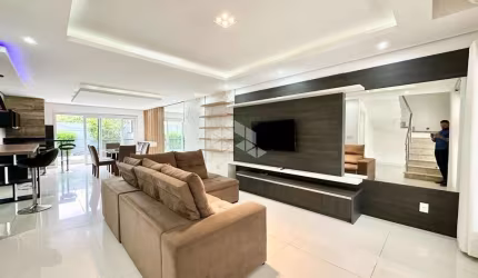 Casa em condomínio com 3 suítes e 4 vagas de garagem, Ecoville Porto Alegre