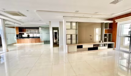 Lindo apartamento a venda Ed. Casa Batlo, 3 suítes, 4 vagas de garagem
