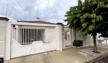 CASA COM TRÊS QUARTOS E SUÍTE - JD. STÁBILE EM BIRIGUI