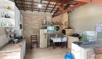 Casa com 3 dormitórios à venda (2 suítes), 230 m² por R$ 750.000 - Pinhão - Taubaté/SP