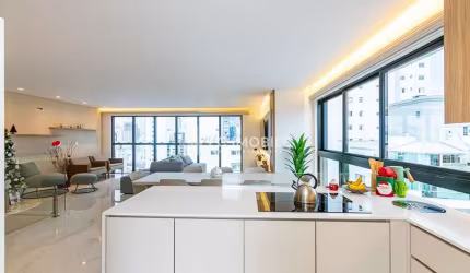Cobertura Duplex com 4 suítes, toda mobiliada, à venda no Edifício Dresden Residence em  Balneário Camboriú