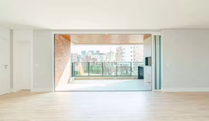 Apartamento com 3 suítes, face norte, à venda em Curitiba/PR