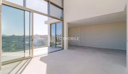 Apartamento com 245,69 m² privativos, 4 quartos sendo 2 suítes, à venda no bairro Cristo Rei - Curitiba/PR