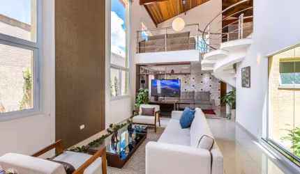 CASA TÉRREA, 3 SUÍTES ***ACEITA PERMUTA***  ***ATÉ 50% DO VALOR***  PISCINA, POMAR EM BAIRRO DE ALTO PADRÃO EM ATIBAIA!