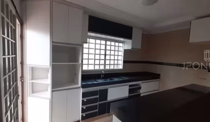 Casa a Venda com Aluguel - Res. Brisas da Mata