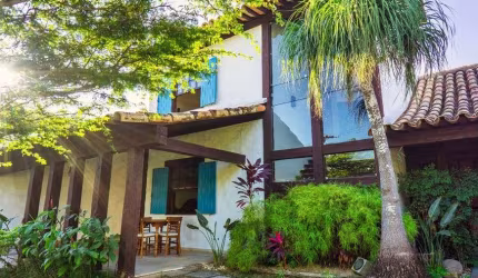 Casa de alto luxo em condomínio para venda com canal navegável em São Bento - Cabo Frio - RJ