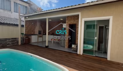 Casa com 04 suítes  à Venda no Foguete em Cabo Frio - RJ