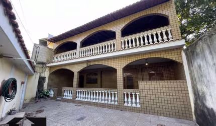 Casa Independente em Amplo Terreno
