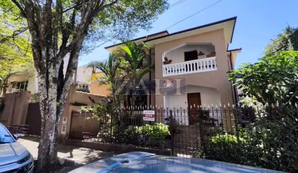 Casa com 8 quartos à venda no São Benedito, Poços de Caldas , 370 m2 por R$ 1.250.000