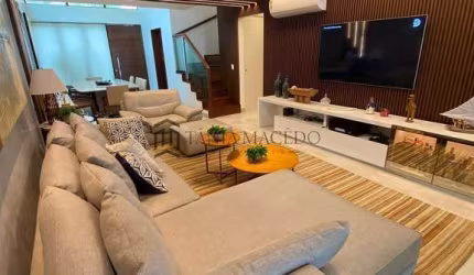 Bângalo à venda, com 177 m2, 5 dormitórios sendo 3 suítes, 1 quarto feito escritório pode reverter)