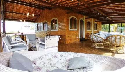Casa à venda, com 1.80m² com 6 dormitórios ,2 suítes,  Santo Antônio, Gravatá, PE