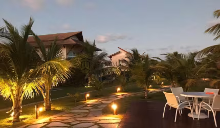 Casa à venda com 267m², 5 suítes, Varanda, salas amplas, lavabo, piscina, 4 vagas, Muro Alto, Ipoju