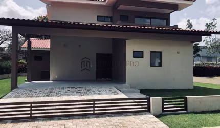 Casa à venda 235m², 5dormitórios, sendo 3 suítes e 1 master, varanda, Paudalho, PE