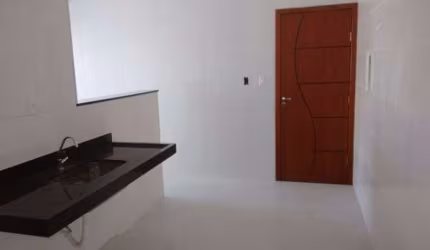 Apartamento na região de Ipatinga, Bairro Cidade Nova. Cód. A002, Duas portas de acesso.
