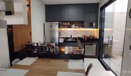 Casa Bairro no Imbaúbas, Cód. K216 Tríplex, 3 quartos/Suíte, 178 m², Sacada, Mirante e Área gourmet