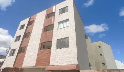 Apto Bairro Bethânia, 2 qts/suite, Sacada, área total 98 m². Sol da manhã, perto da avenida.