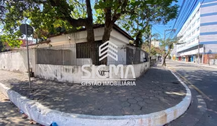 Casa com 3 quartos para alugar na Rua Vereador Abreu Lima, 182, Centro, Macaé por R$ 3.800